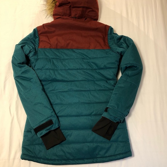 ❌ SOLD ❌ 686 Snowboard Waterproof Woman Jacket 🏂 - Picture 3 of 16